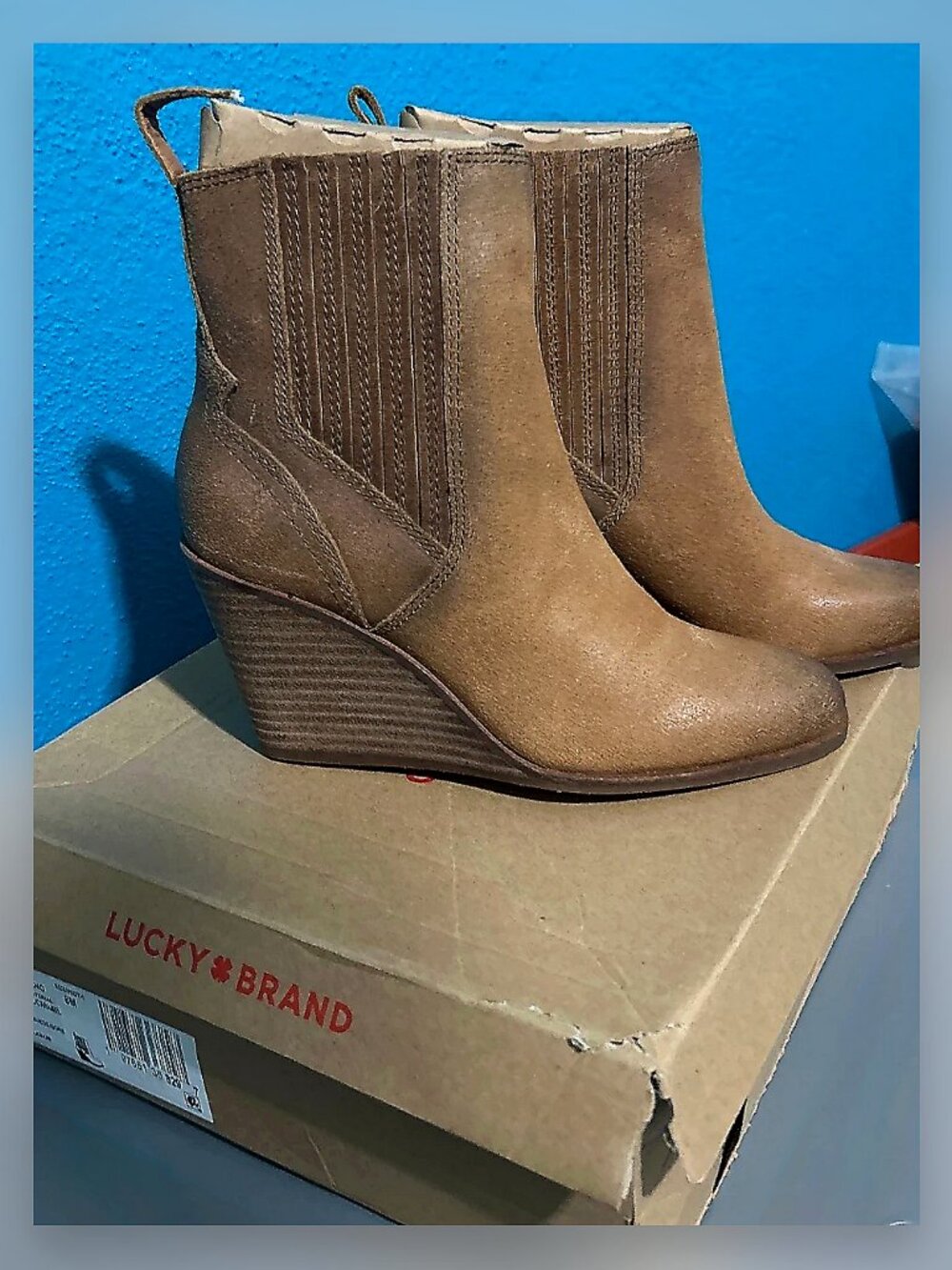 Lucky Brand wedge boots Caramel size 8